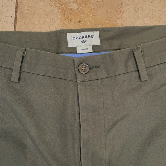 Brand - Dockers - Picture 2 of 5